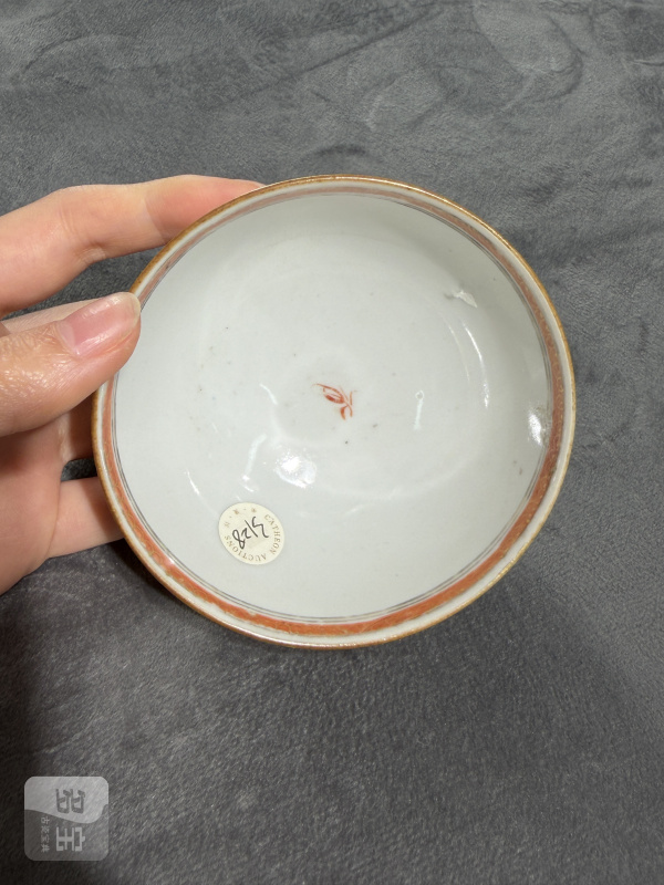 清乾隆广彩锦地开光庭院仕女图茶园 - 图9